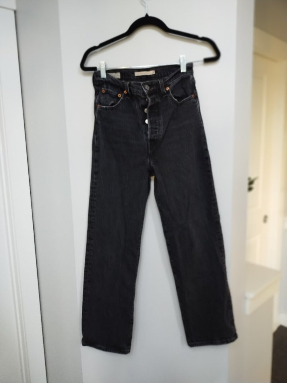 Levis buttonfly Ribcage straight ankle black denim jeans